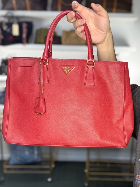 Prada Handbags - PRADA RED SAFFIANO TOTE